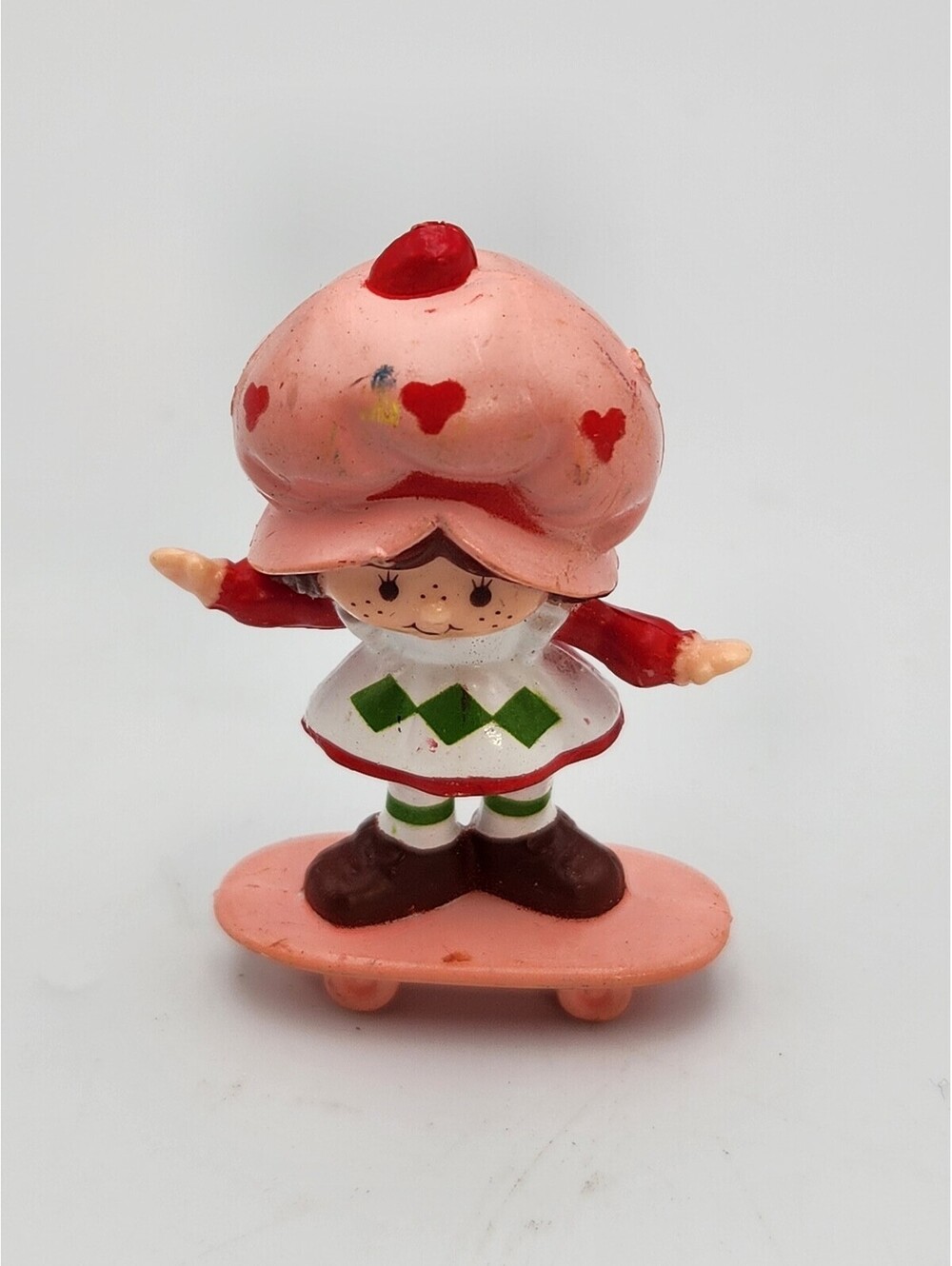 Vintage 1982 Strawberry Shortcake Mini-Figure on Skateboard AGC Figurine B4